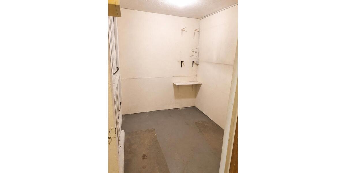 Dachgeschoßwohnung Stuttgart Stuttgart-Mitte - 2.5 Zimmer, 63 m&sup2;, 350.000&euro; | Angebot:26834060