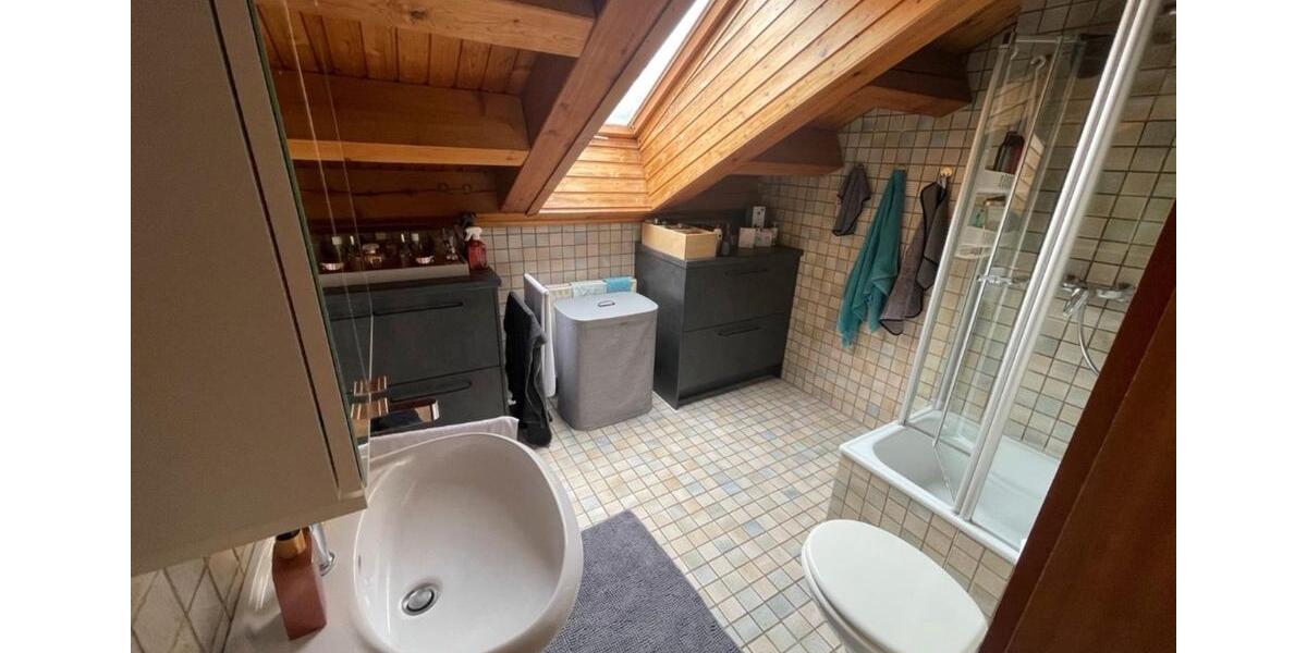 Reihenhaus Leonberg - 6 Zimmer, 169 m&sup2;, 1.850&euro; | Angebot:24248136