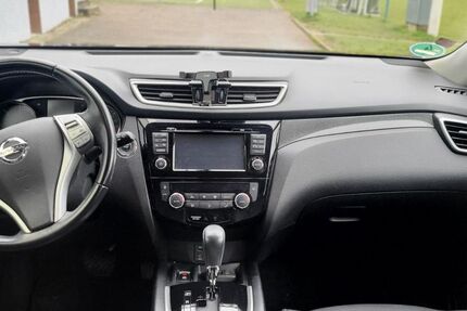 Nissan X-Trail 195.000 km 13.600 € Esslingen 73730