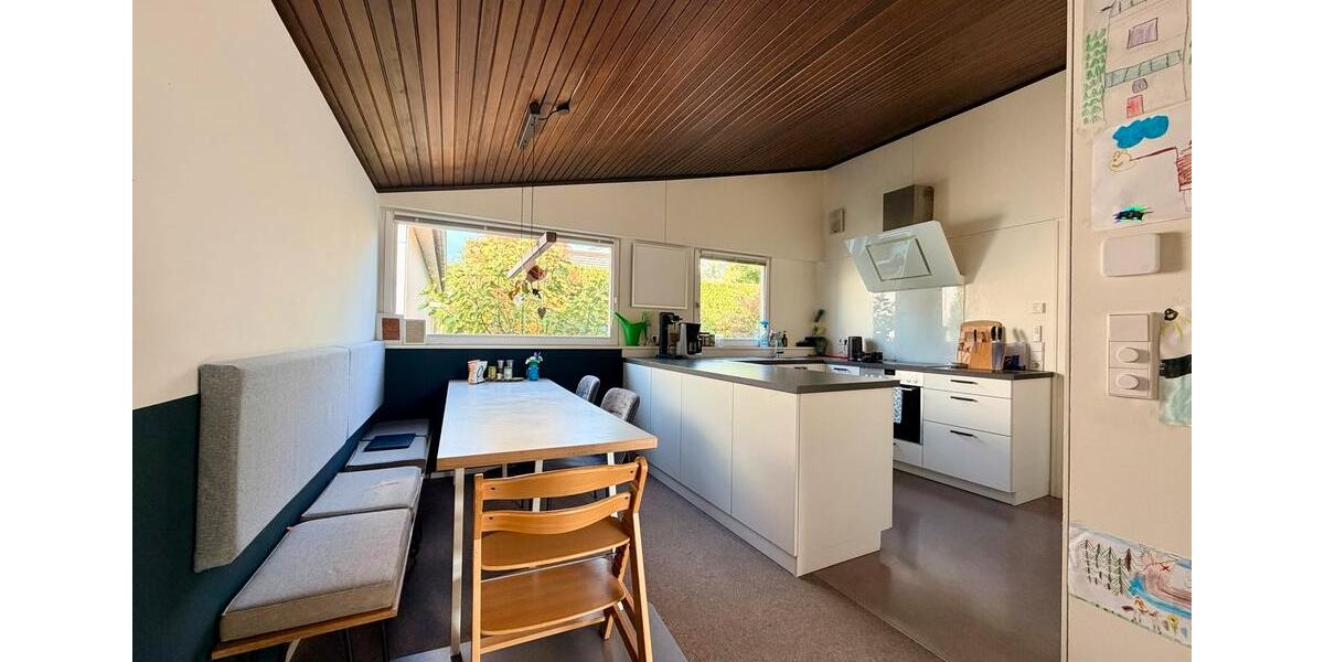Einfamilienhaus Leonberg - 5 Zimmer, 165 m&sup2;, 2.700&euro; | Angebot:27617746