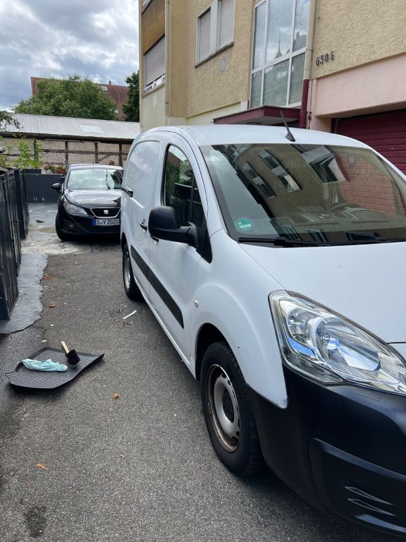 Peugeot Partner 85.917 km 8.800 € Stuttgart 70378