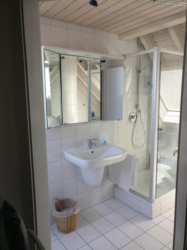 3 Zimmer Maisonette Wohnung mit hohen Decken und Fussbodenheizung zimmer