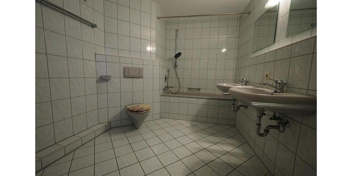 Etagenwohnung Herrenberg - 2.5 Zimmer, 69 m&sup2;, 960&euro; | Angebot:25957116