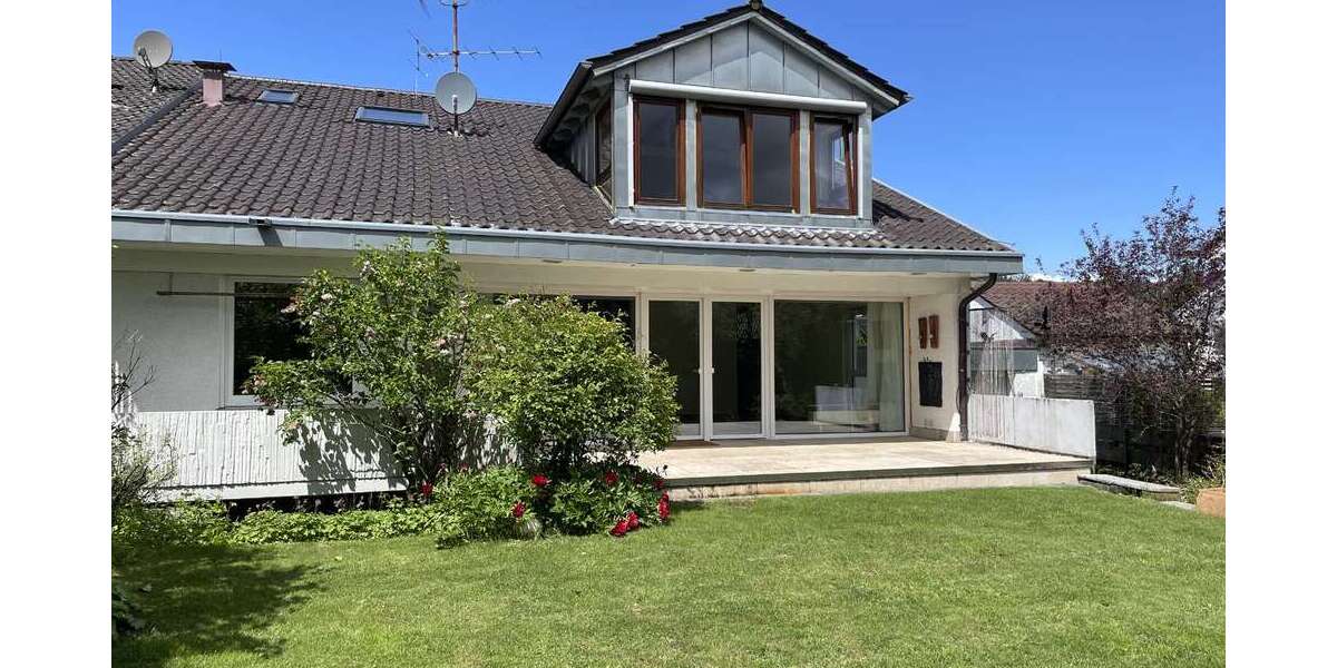 Einfamilienhaus Leonberg-Warmbronn Warmbronn - 5.5 Zimmer, 232 m&sup2;, 2.600&euro; | Angebot:26623852