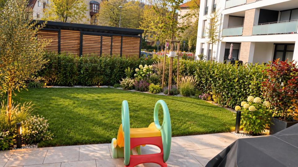 Reihenhaus Esslingen am Neckar Brühl - 5.5 Zimmer, 145 m&sup2;, 2.800&euro; | Angebot:27620338