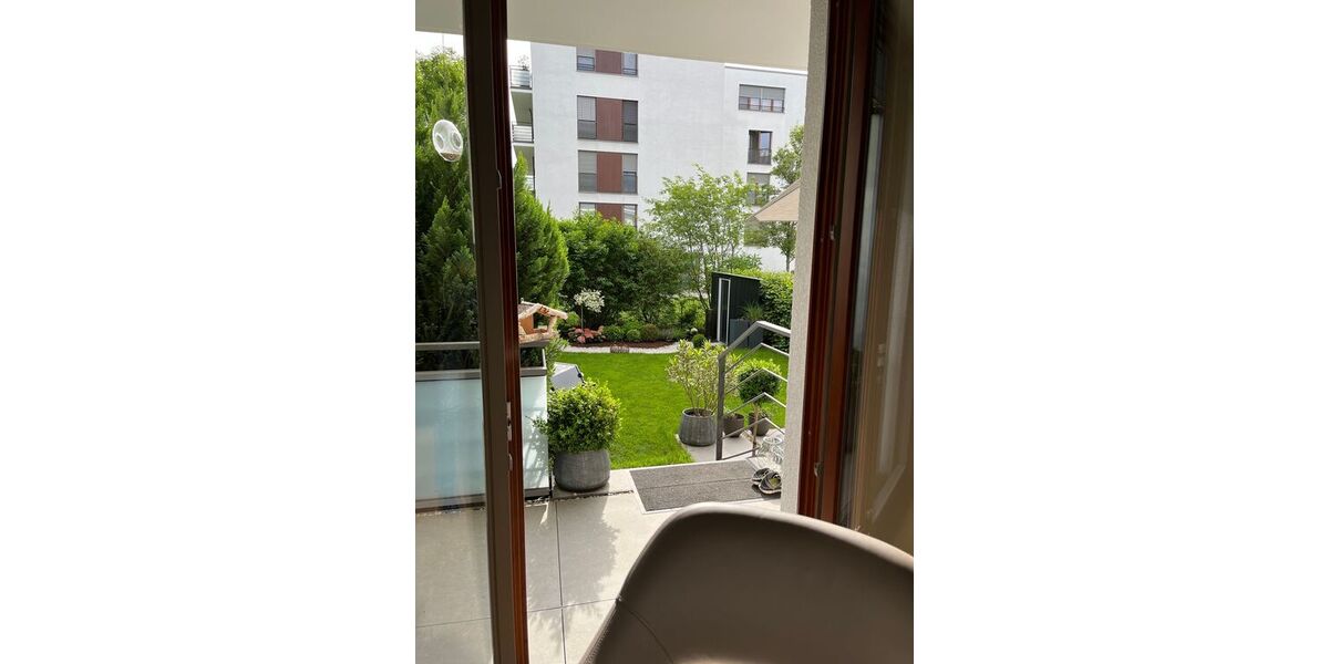 Exklusiv möbilierte 2-Zimmer-Erdgeschosswohnung mit Garten und Balkon - Appartement Stuttgart Berg | Angebot:27121143
