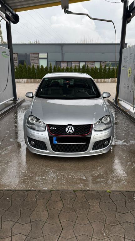 VW Golf 170.500 km 9.950 € Aichwald 73773