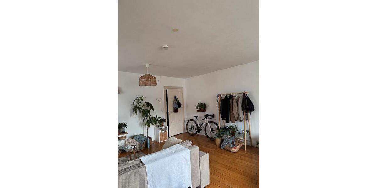 Dachgeschoßwohnung Ludwigsburg - 5 Zimmer, 144 m&sup2;, 470&euro; | Angebot:27625118