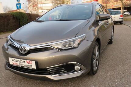 Toyota Auris 89.000 km 11.950 € Fellbach 70736
