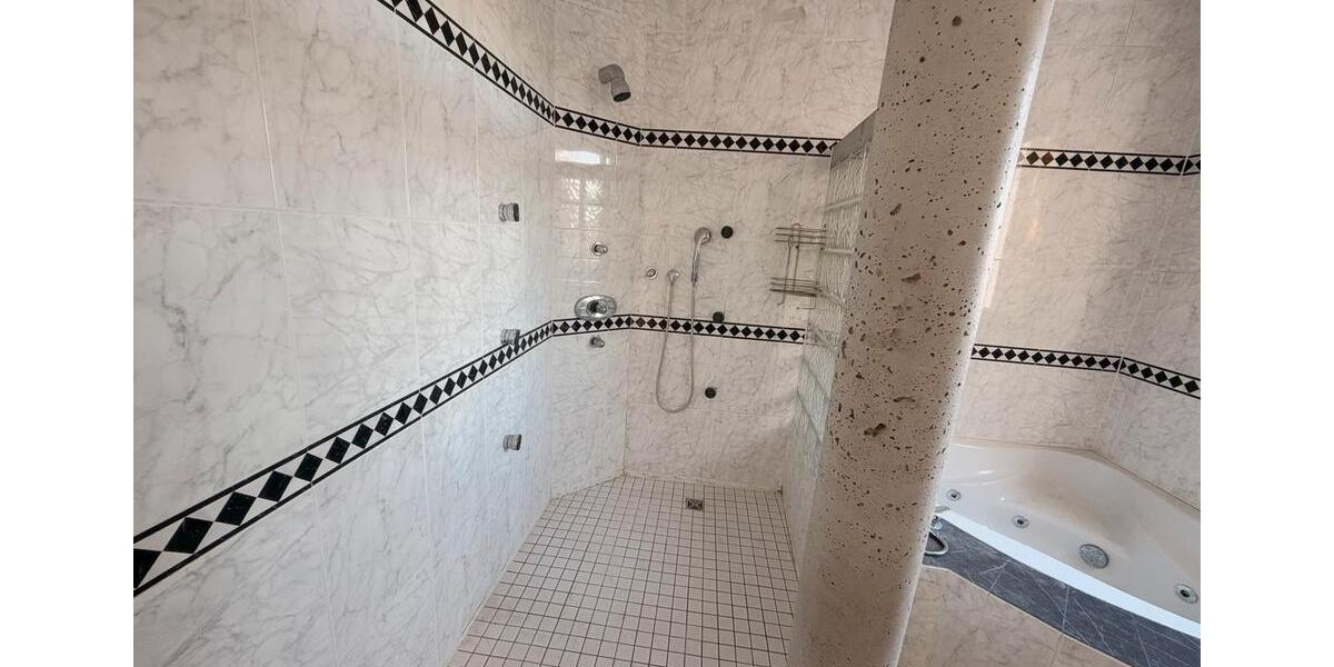 Etagenwohnung Mühlacker - 5 Zimmer, 140 m&sup2;, 1.500&euro; | Angebot:27568125