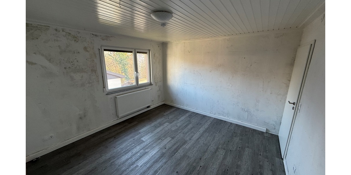 1 bis 2-Famlienhaus in Herrenberg - ruhige und gute Lage mit großem Garten