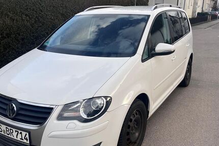 VW Touran 298.000 km 3.500 &euro; Wolfschlugen 72649