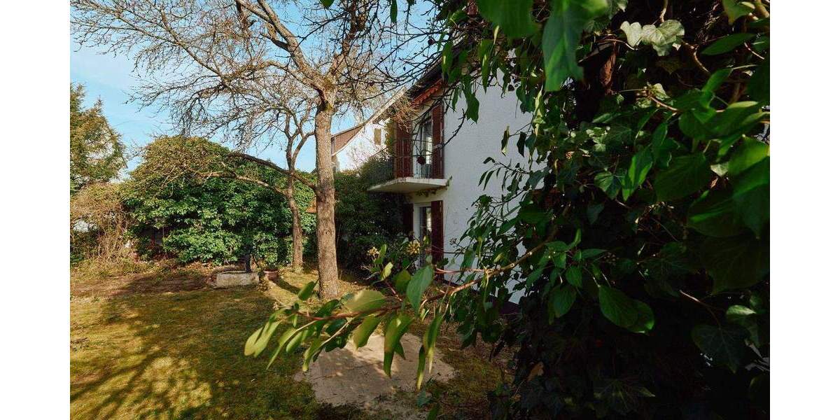 Einfamilienhaus Böblingen - 8 Zimmer, 162 m&sup2;, 648.500&euro; | Angebot:25601577