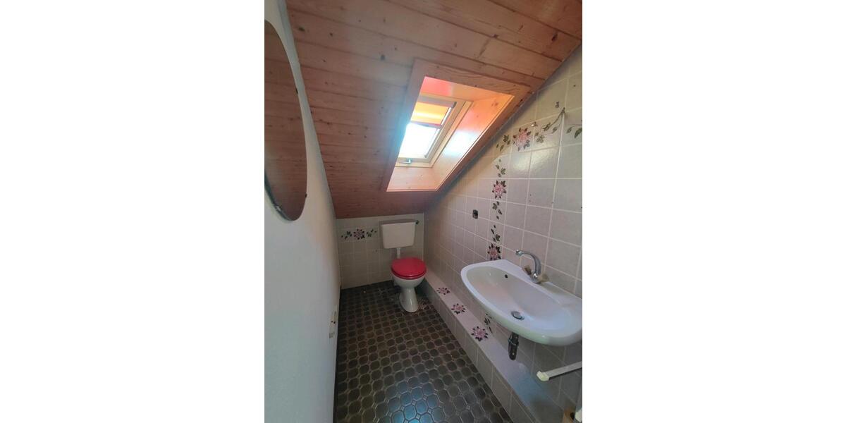 Doppelhaushälfte Leonberg - 6 Zimmer, 146 m&sup2;, 550.000&euro; | Angebot:24842550