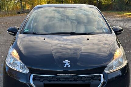 Peugeot 208 81.000 km 3.500 &euro; Rottenburg 72108