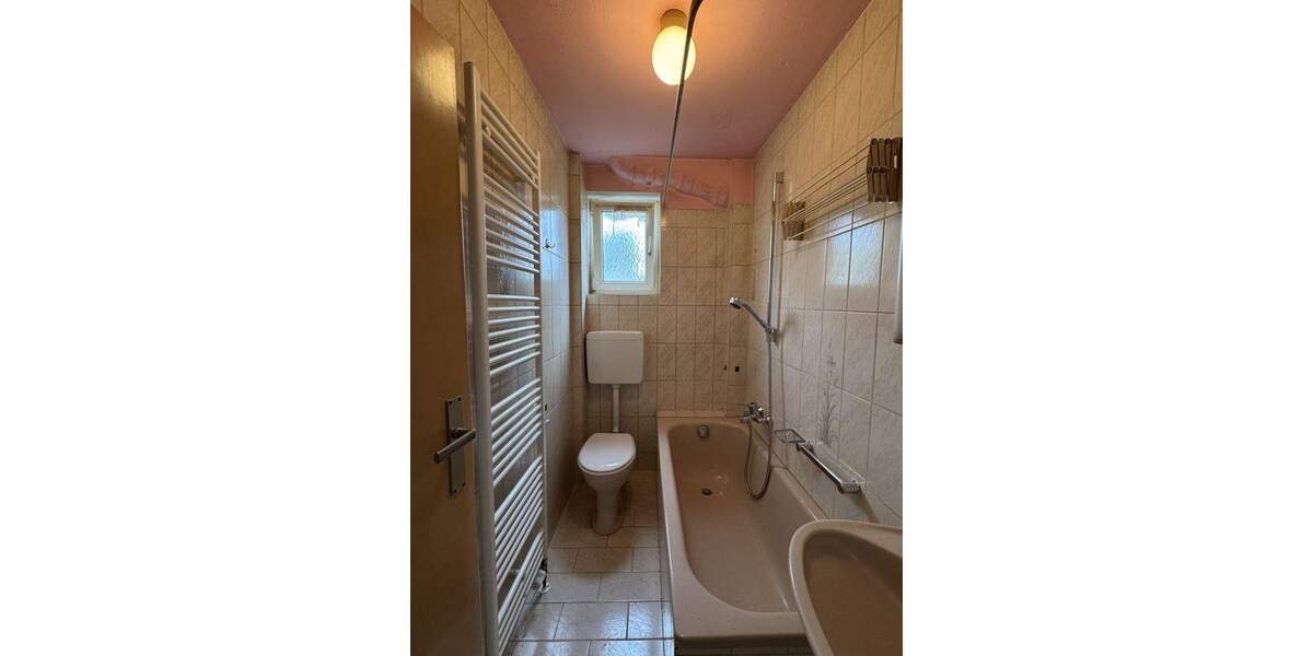 Reihenmittelhaus Stuttgart / Degerloch Hoffeld - 6 Zimmer, 135 m&sup2;, 650.000&euro; | Angebot:23968151