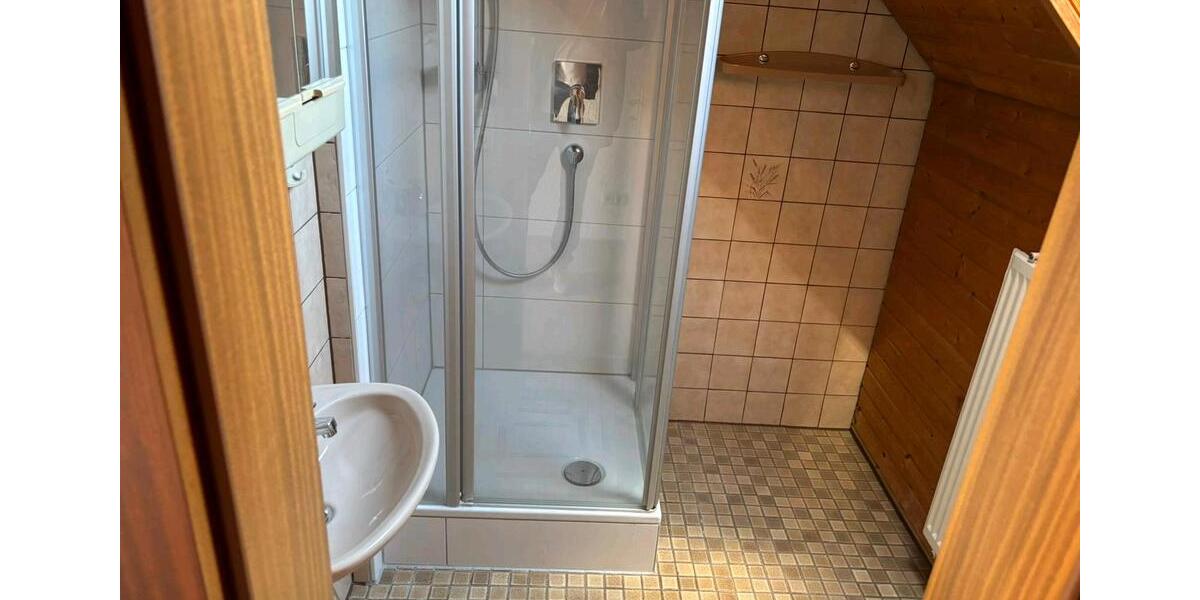 Reihenhaus Stuttgart Bad Cannstatt - 5 Zimmer, 140 m&sup2;, 3.500&euro; | Angebot:25294745