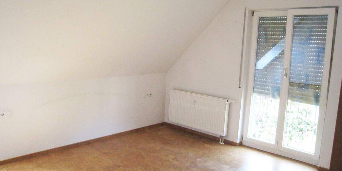 Etagenwohnung Köngen - 3 Zimmer, 82 m&sup2;, 860&euro; | Angebot:24916272