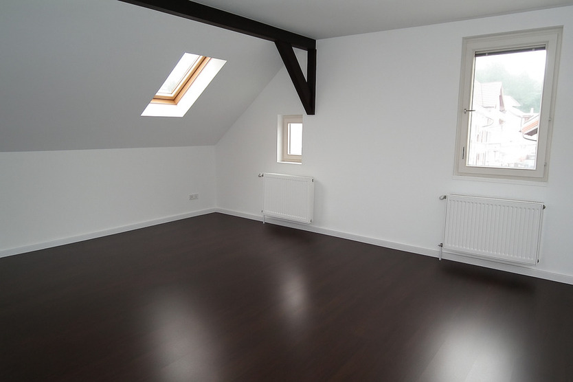 Charmante 2-Zimmer-Dachgeschosswohnung mitten in Esslingen a. N. zimmer