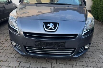 Peugeot 5008 222.000 km 4.299 &euro; Gerlingen 70839