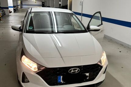 Hyundai i20 35.196 km 13.500 &euro; Stuttgart 70197