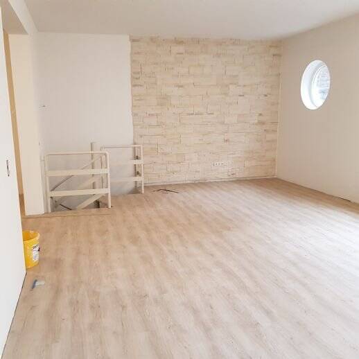 Etagenwohnung Vaihingen an der Enz - 3 Zimmer, 114 m&sup2;, 1.200&euro; | Angebot:25385696