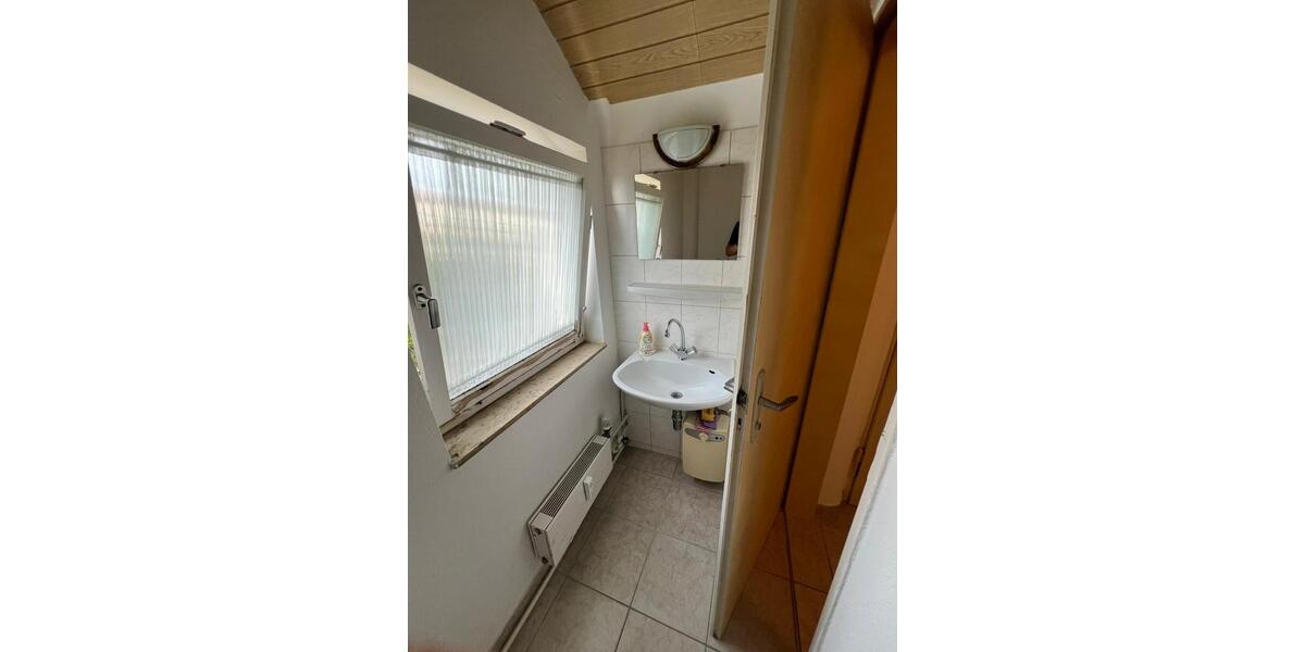 Dachgeschoßwohnung Nürtingen - 3 Zimmer, 58 m&sup2;, 210.000&euro; | Angebot:26972669
