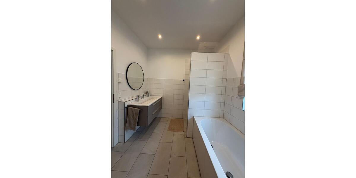 Doppelhaushälfte Pforzheim Büchenbronn - 4.5 Zimmer, 125 m&sup2;, 1.800&euro; | Angebot:23709145