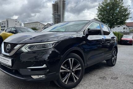 Nissan Qashqai 40.300 km 19.950 € Fellbach 70734