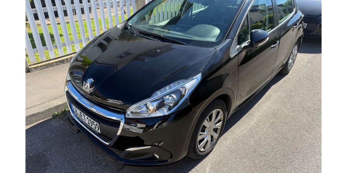 Peugeot 208 55.000 km 5.190 &euro; Stuttgart 70178