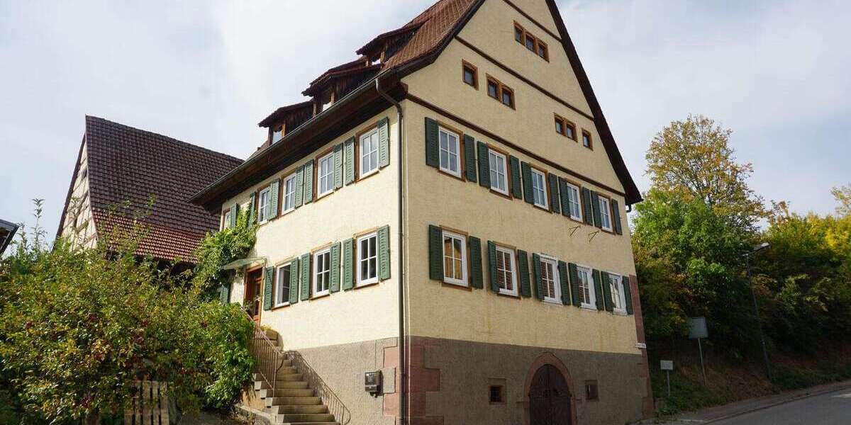 Einfamilienhaus Wildberg - 12 Zimmer, 325 m&sup2;, 499.000&euro; | Angebot:27661860