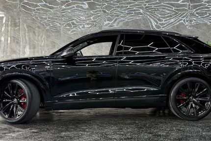 Audi Q8 45.000 km 119.000 € Reutlingen 72762