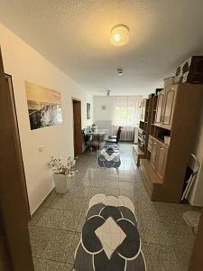 GEPFLEGT, HELL UND GUT GESCHNITTEN IN RUHIGER LAGE - Etagenwohnung Ditzingen | Angebot:25248330