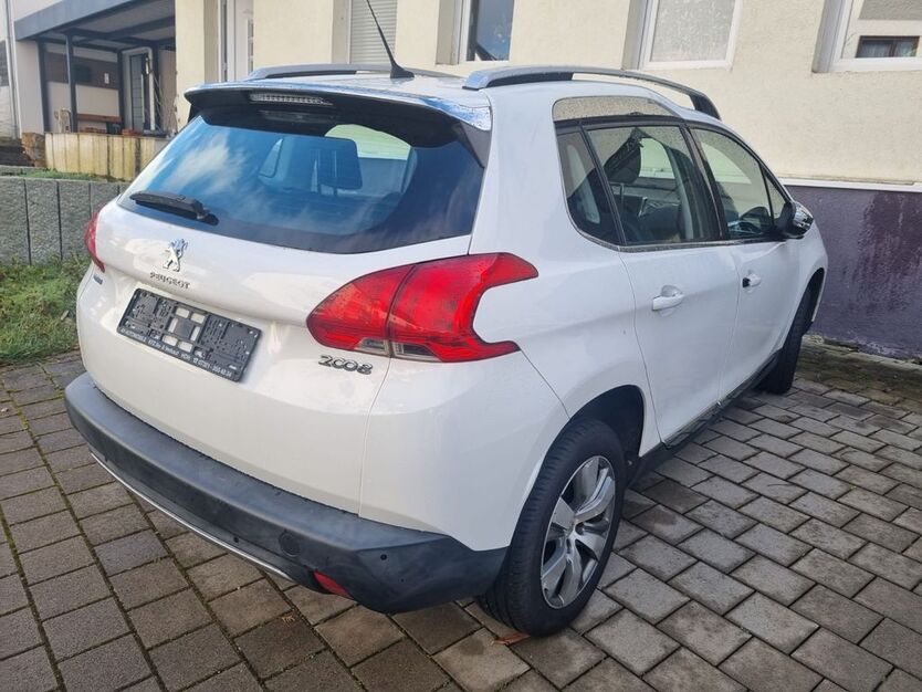 Peugeot 2008 136.000 km 7.499 € Altbach 73776