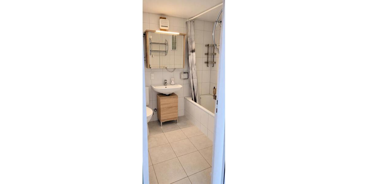 Dachgeschoßwohnung Ludwigsburg Hoheneck - 3 Zimmer, 64 m&sup2;, 830&euro; | Angebot:27584444