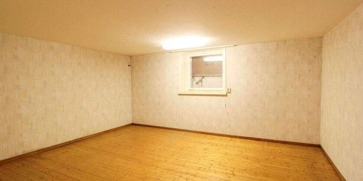 Mehrfamilienhaus, Wohnhaus Stuttgart Botnang - 9 Zimmer, 204 m&sup2;, 1.200.000&euro; | Angebot:24622147