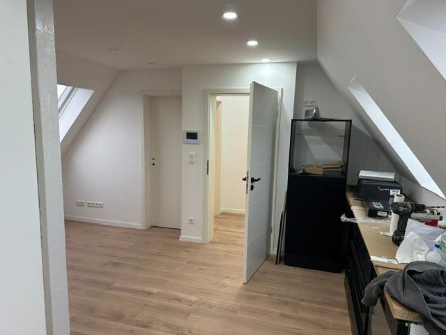 Dachgeschoßwohnung Rottenburg am Neckar - 3 Zimmer, 50 m&sup2;, 875&euro; | Angebot:26226342