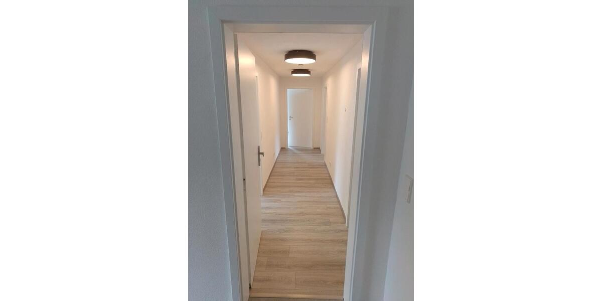Etagenwohnung Rohrdorf - 3 Zimmer, 80 m&sup2;, 950&euro; | Angebot:26604033