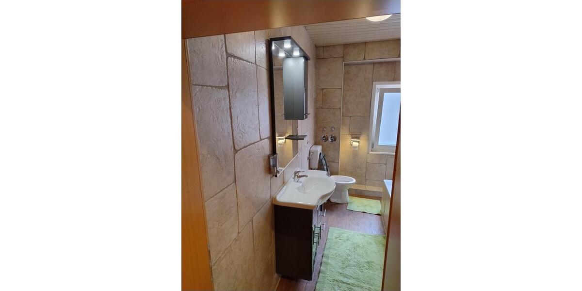 Etagenwohnung Kornwestheim - 5 Zimmer, 110 m&sup2;, 550&euro; | Angebot:25856636