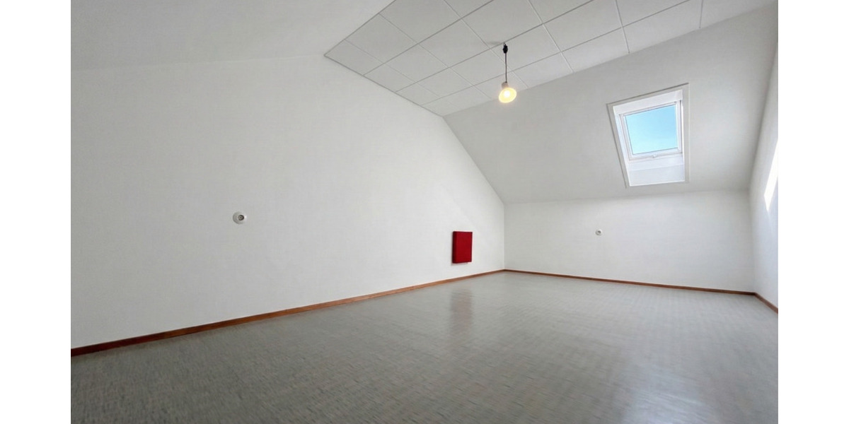 Doppelhaushälfte Sindelfingen Mitte - 5 Zimmer, 122 m&sup2;, 460.000&euro; | Angebot:25770722