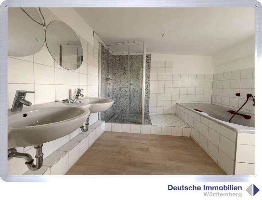Spektakuläre 5,5 Zimmer-DG-Mietwohnung mit Terrasse und Traumblick in Stuttgart-Süd