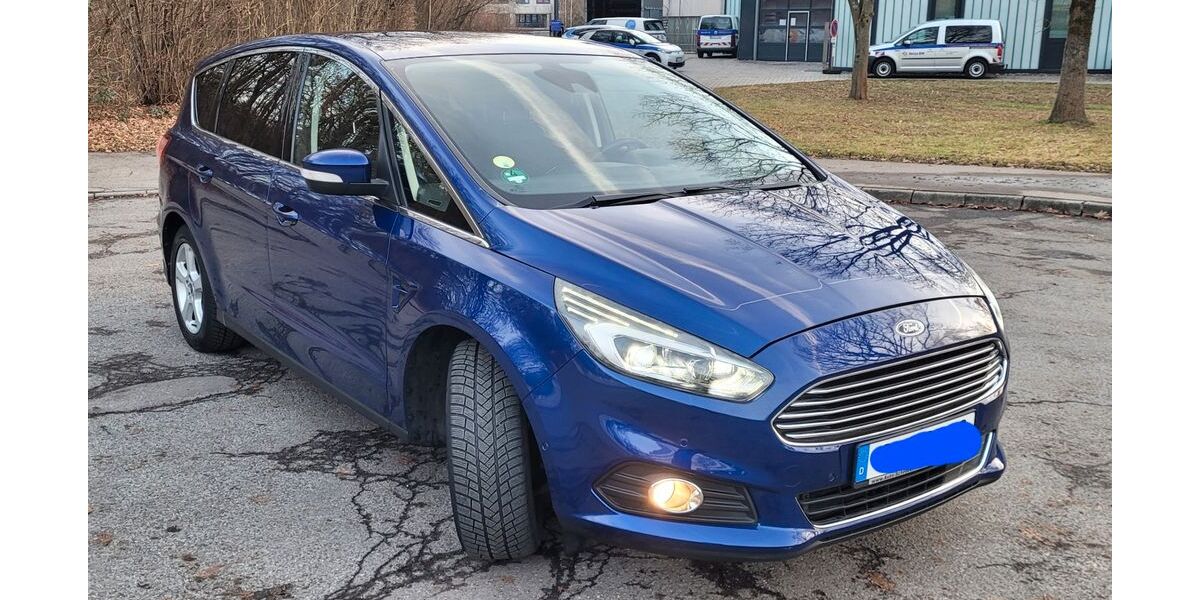 Ford S-Max 128.000 km 14.390 &euro; Stuttgart 70565