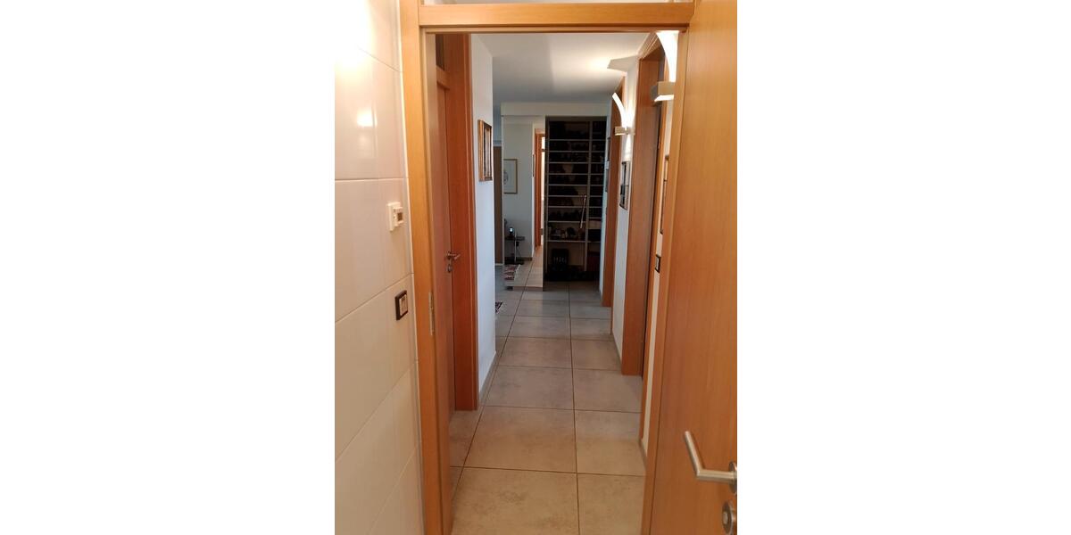 Einfamilienhaus Stuttgart Birkach - 3 Zimmer, 150 m&sup2;, 2.100&euro; | Angebot:25998760