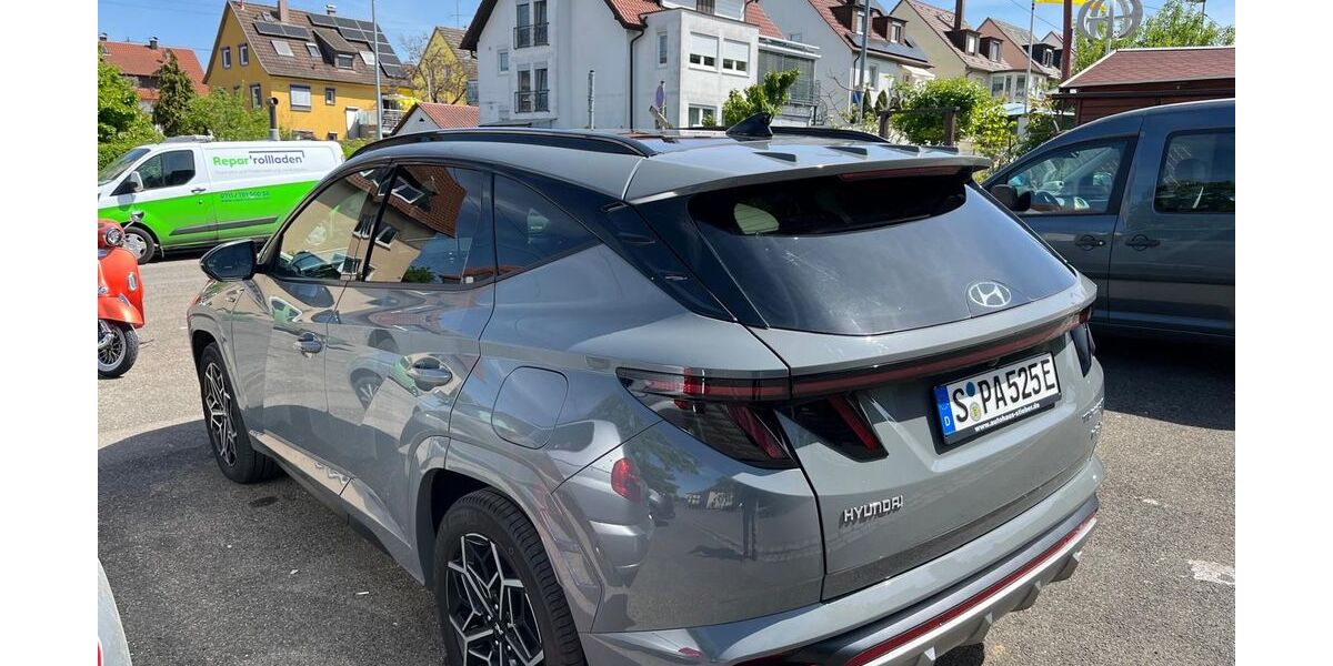 Hyundai TUCSON 2.800 km 32.000 &euro; Stuttgart 70374