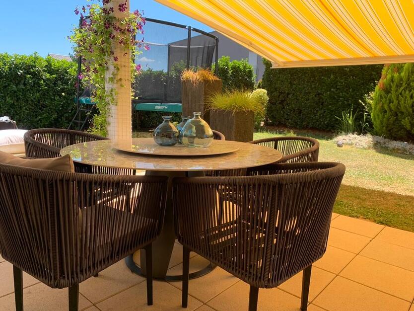 PRIVAT 4,5-Zimmer EG Wohnung mit Garten in Pattonville