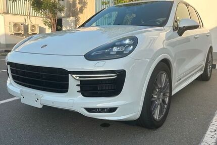 Porsche Cayenne 63.000 km 38.990 &euro; Stuttgart 70435
