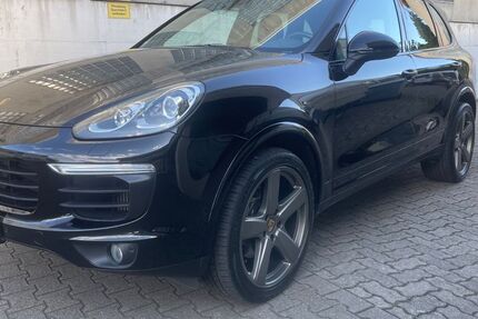 Porsche Cayenne 150.000 km 34.950 € Gerlingen 70839