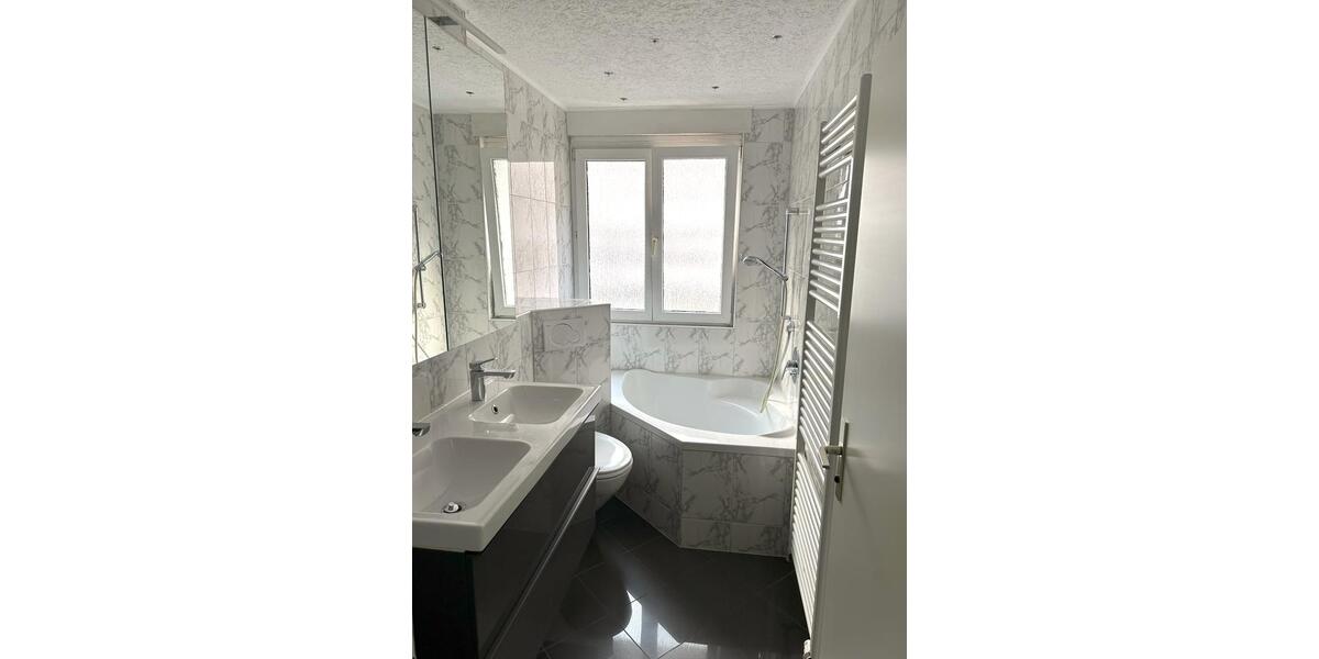Etagenwohnung Stuttgart Zuffenhausen - 3 Zimmer, 75 m&sup2;, 485.000&euro; | Angebot:26846053