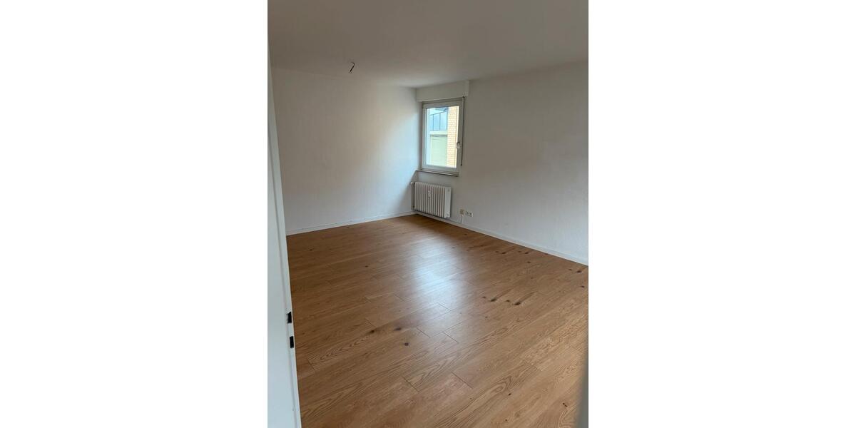 Etagenwohnung Stuttgart Bad Cannstatt - 3 Zimmer, 70 m&sup2;, 900&euro; | Angebot:25973923