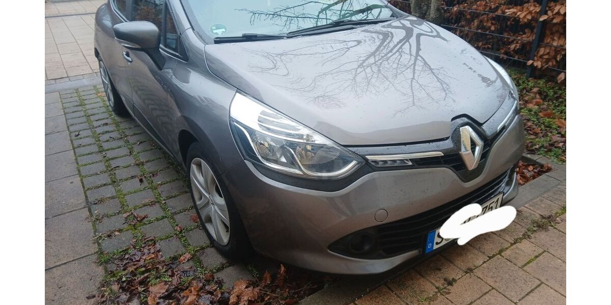 Renault Clio 148.000 km 5.300 &euro; Stuttgart 70567